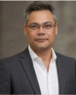 Dr Kurt van der Heyden
